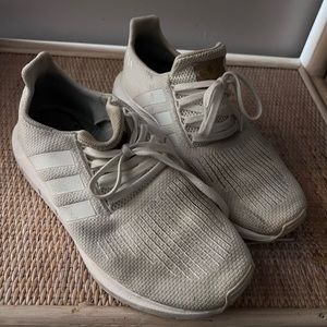 Adidas Sneakers